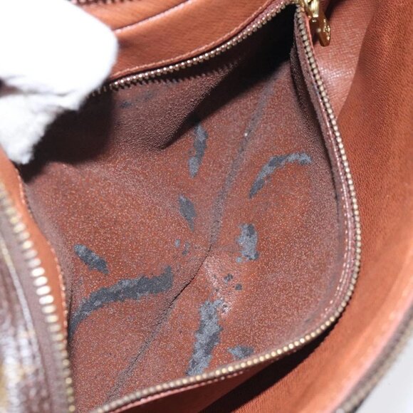 LOUIS VUITTON Monogram Marly Dragonne GM Clutch Bag - Picture 9 of 16